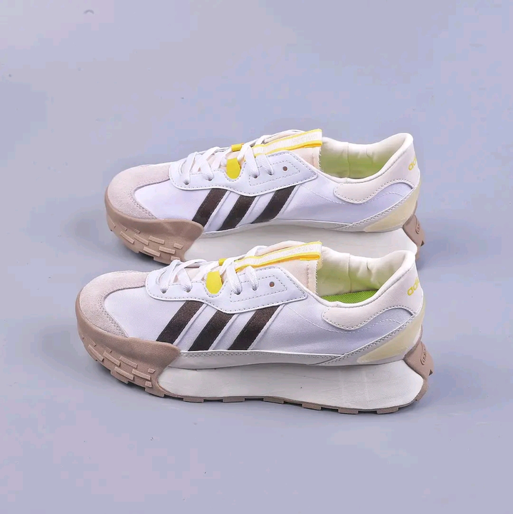 Adidas retropy  uploaded by Zaara fashion house on 5/22/2023