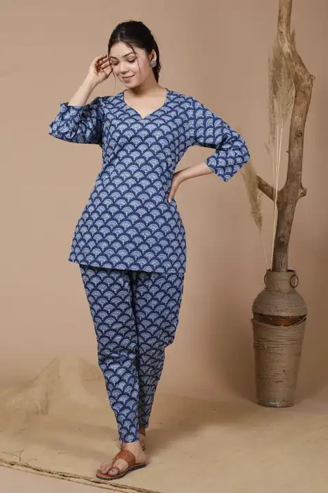 New Design

 *Indigo Print Taj Cotton 60*60 Night Suits*

*One Side Pocket Pent*

SIZE M TO XXL 

60 uploaded by Saiba hand block on 5/22/2023