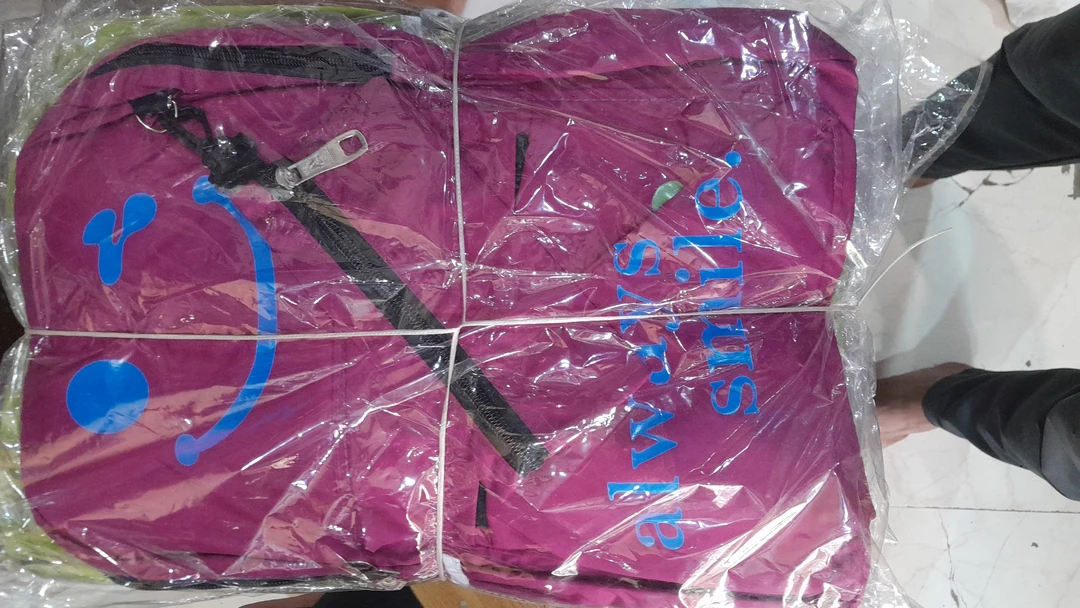 Hypra ladies bags uploaded by VR Bag Wholesale  on 5/22/2023