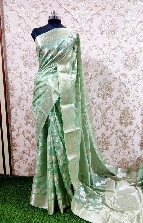 Banarasi saree uploaded by Z i silk fabrics on 5/22/2023