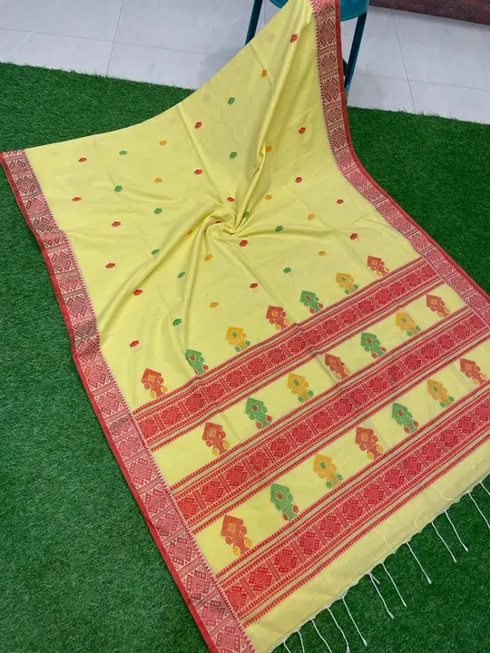 Pure khadi cotton Jamdani saree  with blouse pieces  uploaded by Sujata saree cantre on 5/23/2023