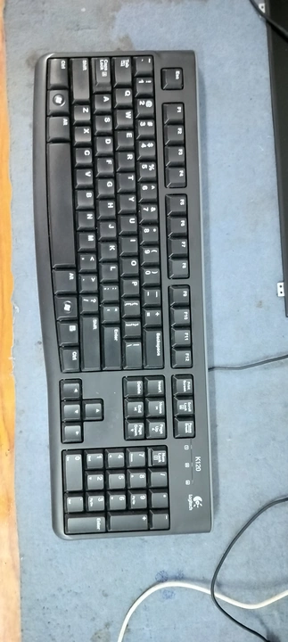 Dell, Lenovo and Logitech keyboard barnd new condition  uploaded by business on 5/23/2023
