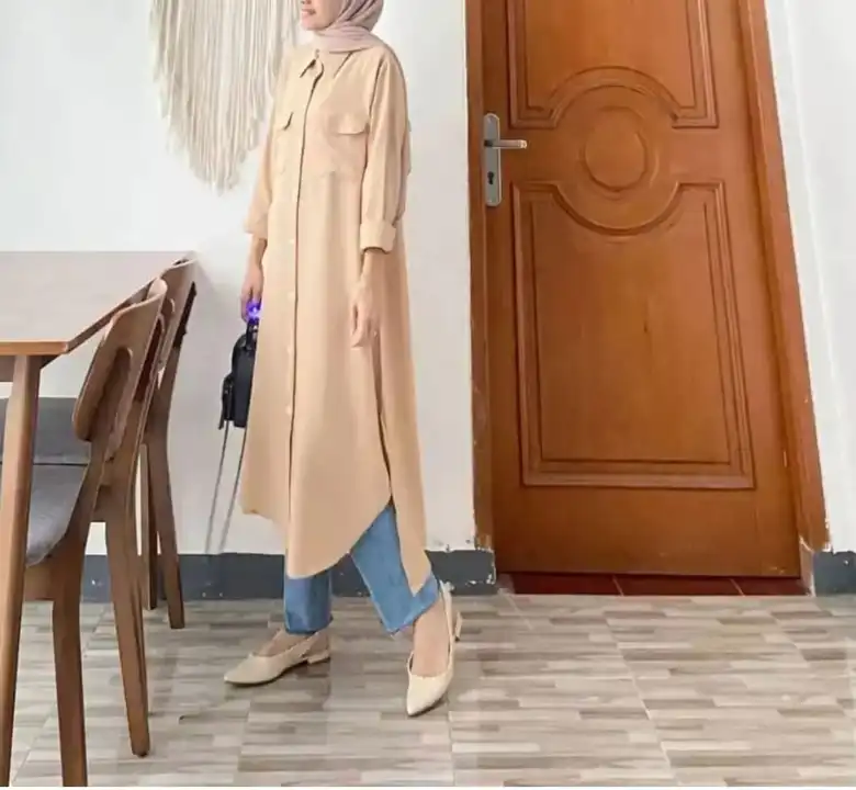 🕊🕊 Beautiful chikenkari kurti @izafa_fashion_ In Frame @shy_zoya  #shy_zoya #hijab #hijabi #hijabgirl #hijabmodesty #modestclot... | Instagram