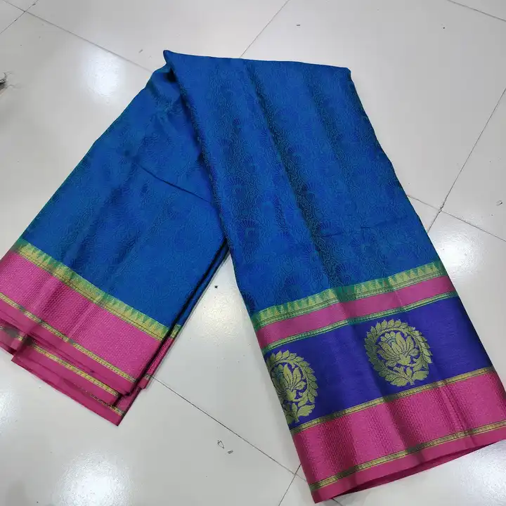 Banglore silk saree with blouse
Wholesale  uploaded by Radhika clothes on 5/23/2023
