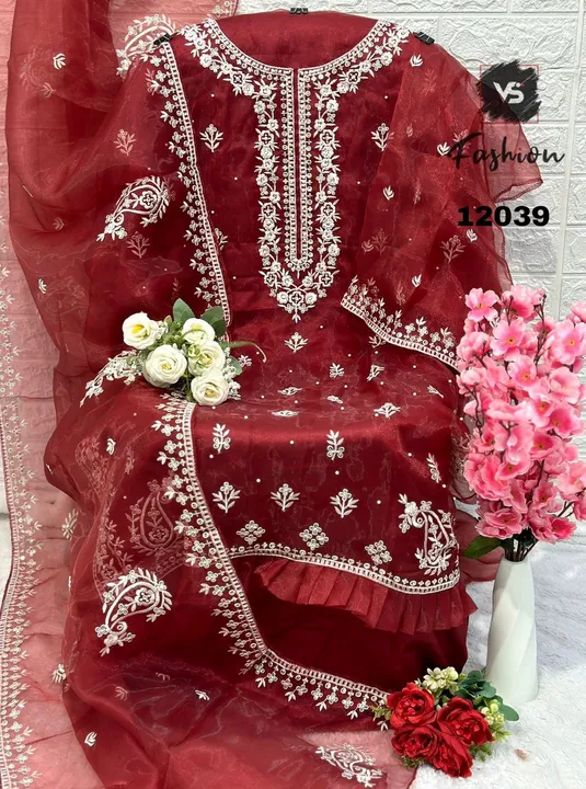 Pakistani suit  uploaded by Ayat collection on 5/23/2023