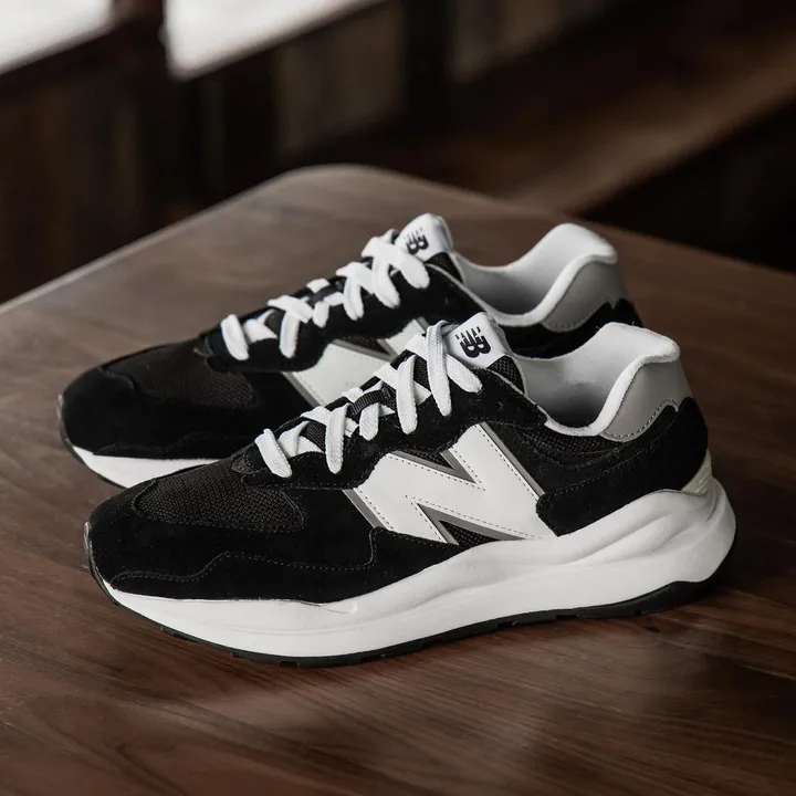 New balance uploaded by Brand surplus on 5/23/2023