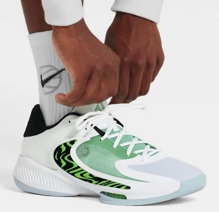 Nike uploaded by Brand surplus on 5/24/2023