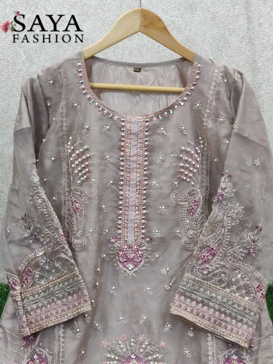 Pakistani suit  uploaded by Ayat collection on 5/24/2023