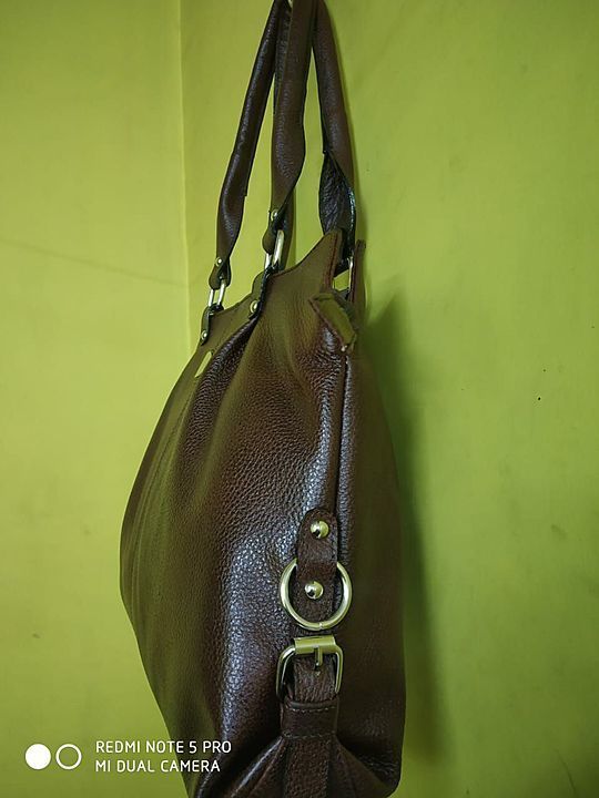 Leather Ladies Bags Handbag  uploaded by Fashion Villa  on 7/13/2020