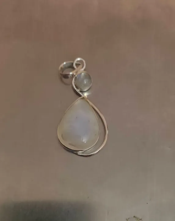 Silver moonstone pendant  uploaded by The Flint gems on 5/25/2023