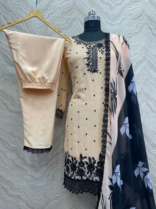 Dupatta set  uploaded by Villa outfit on 5/25/2023
