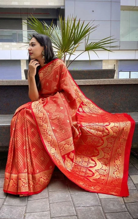 Bnarasi Silk Saree with blouse  uploaded by Kamya Sarees on 5/25/2023