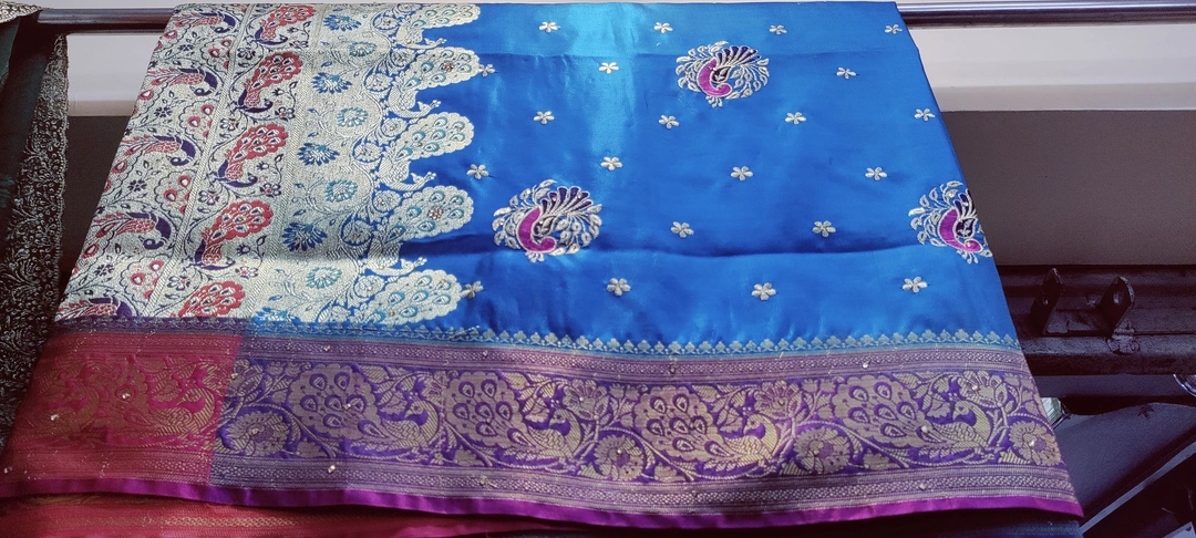 Banarasi silk  uploaded by Saavi creation on 5/25/2023