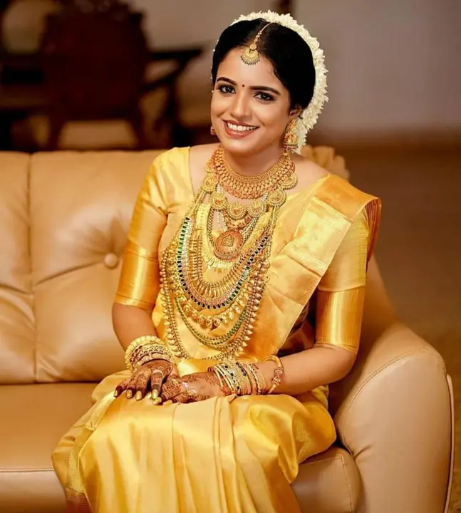 Yellow 💛 Silk saree uploaded by Kamya Sarees on 5/25/2023