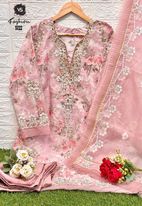*Vs fashion* 
Dear
        Sir/Madam...
Thanks for your support.🤗
🎁Today we are launching Pakistan uploaded by Roza Fabrics on 5/25/2023