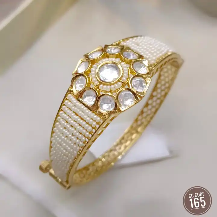 Premium quality Kundan bracelet  uploaded by Sb designs on 5/26/2023