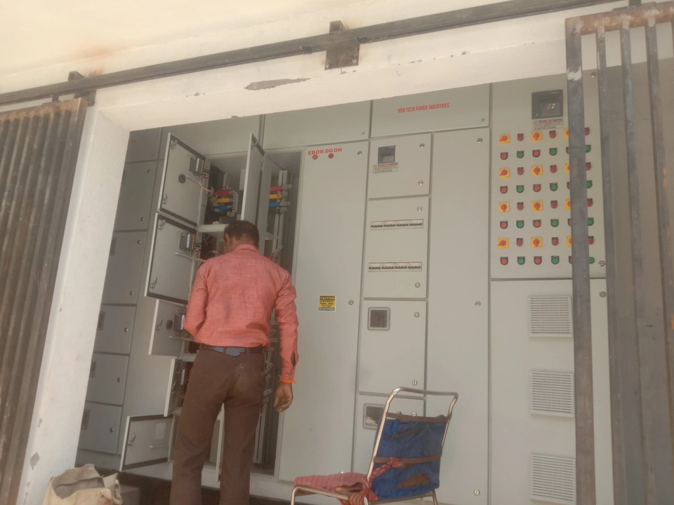 Electrical panel uploaded by Pawar electrical engineering on 5/27/2023