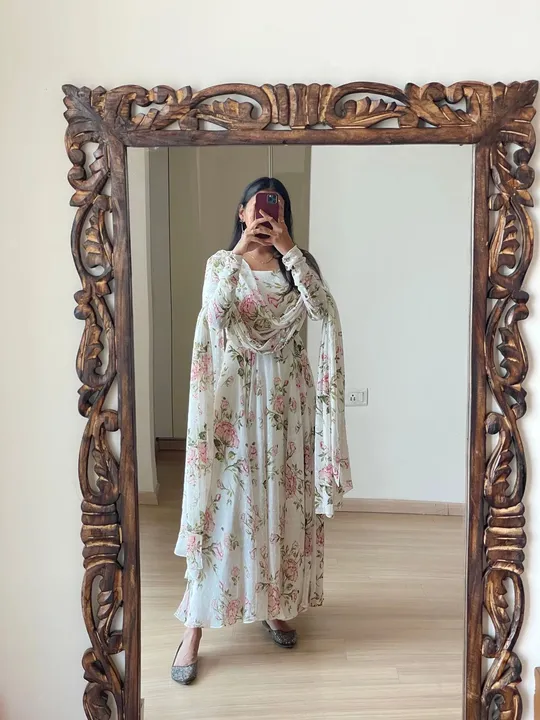 launching New flower Maxy gown with Dupatta uploaded by khan wholeseller on 5/27/2023
