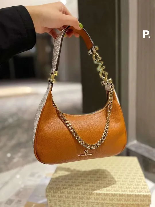 MICHAEL KORS PIPER✨ uploaded by Mavenlicious Rebells on 5/27/2023