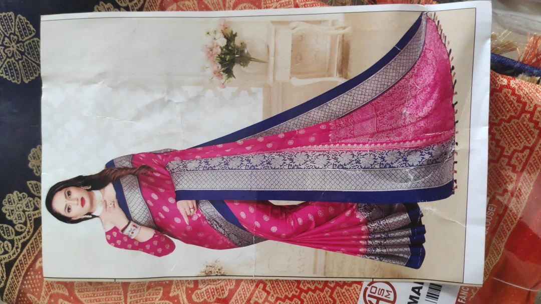 Post image I want 1 pieces of Saree at a total order value of 500. Please send me price if you have this available.