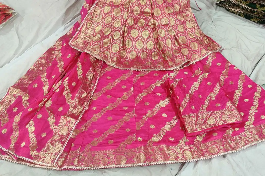 Bnarsi lehnga whith dupptta and blause  full stitch  uploaded by Narayan and sons jaipur rajasthan india on 5/28/2023