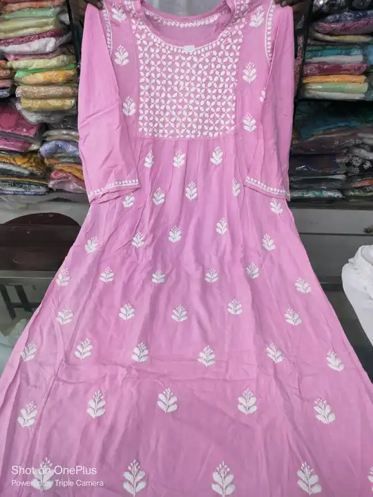 Lucknowi Chikankari rayon nyra cut kurti

Fabric:-  Rayon

Size:-     34 to 40

Length:- 46" approx
 uploaded by Zohan chikan Art on 5/28/2023