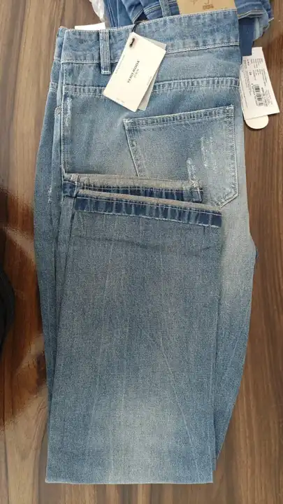 *BRAND CHEROKEE*
*WOMEN'S JEANS*

*SIZE 26 TO 34 ASROTED*
*120 PCS APPROX*

*PRICE ASK ME* 

 uploaded by M A Fashion on 5/28/2023