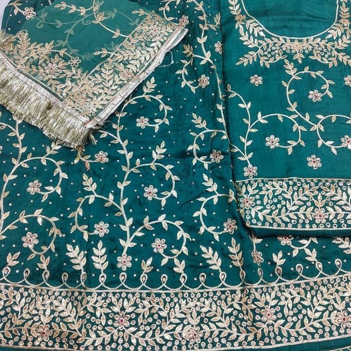 *Botique Opada silk Poshak*

Hevy Quality Opdad silk Fabric
With Humarai pure odhn

Hevy fore side o uploaded by Rajputi poshak on 3/11/2021