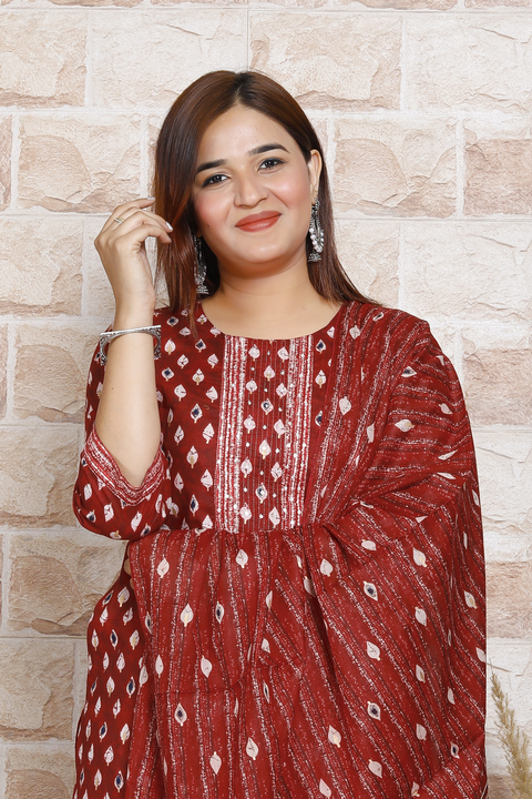 Straight kurta sets uploaded by ARYAN FASHION on 5/29/2023