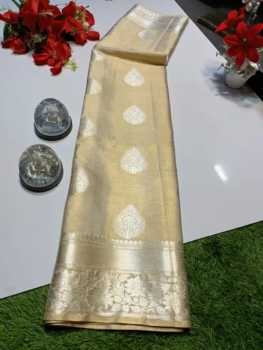 Banarasi full tisu bridal party wear weaving saree saree  uploaded by Zainab fashion on 5/29/2023