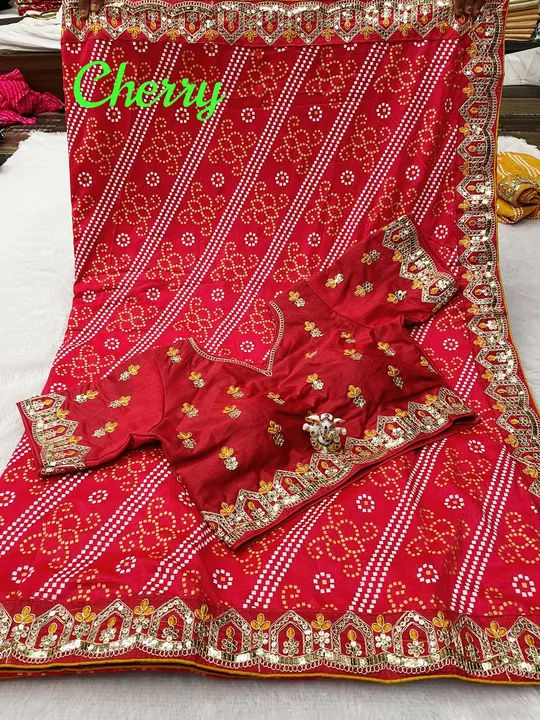 Designer saree with blouse uploaded by Naveen Fashion on 5/29/2023