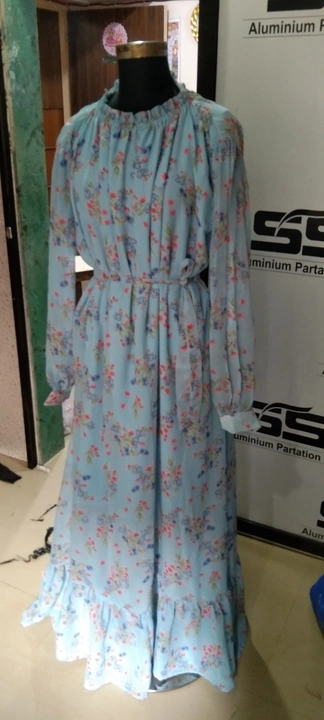 Long dress  uploaded by business on 5/29/2023