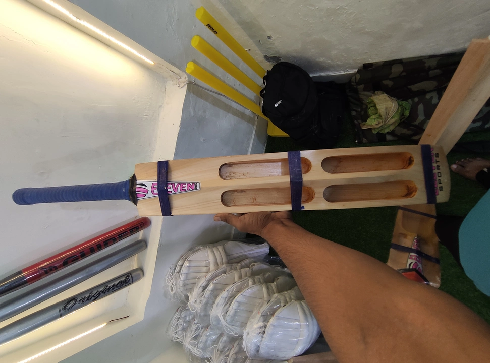Tennis cricket bat uploaded by business on 5/29/2023