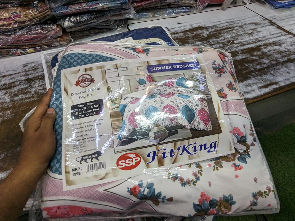 King Size Fitted Bedsheet uploaded by Bansal Sales on 5/29/2023