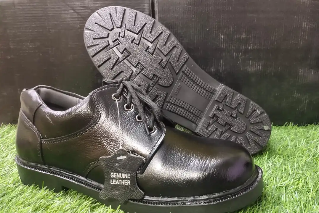 Pure leather safety shoe with steel toe uploaded by P.d footwear on 5/30/2023