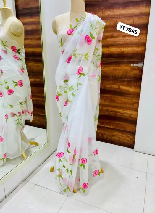 ☘️🛎️🛎️ NEW Launching  🛎️🍀

*🔖 VT.7045🧝*

🥻 Sari Fabric: Premium Georgette with Floral Digital uploaded by Vishal trendz 1011 avadh textile market on 5/30/2023