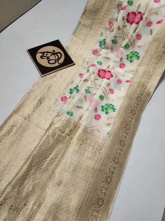 Banarasi daeyble warm silk soft smooth saree  uploaded by business on 5/30/2023
