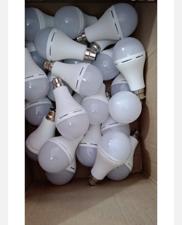 LED inverter bulb AC DC bulb driver base 2200 MH ki battery ke sath uploaded by Gold Star lights 💡 on 5/30/2023