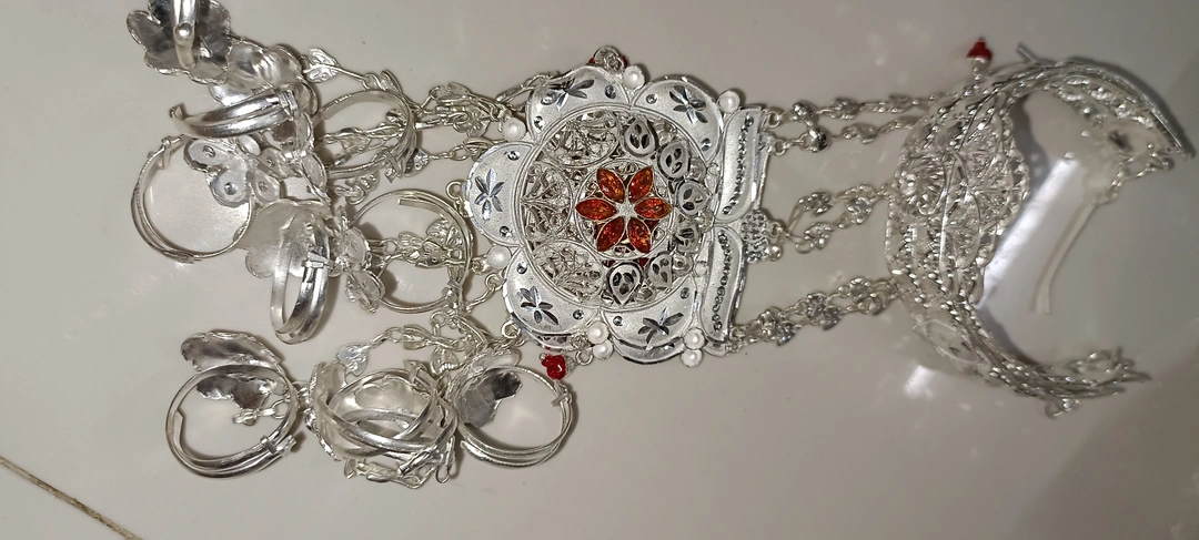 Silver हाथ फूल  uploaded by Kartik Rings and vichchiya ornament on 5/31/2023
