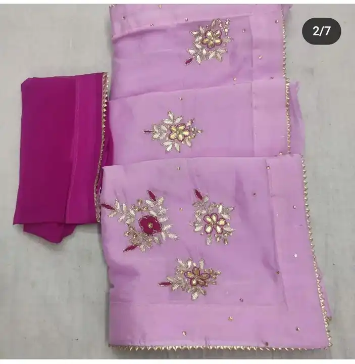 *🛍️🛒New Launch🛒🛍️*
👉🏻pure crepe chinnon
👉🏻 Jaipuri  Dye 🌹
👉🏻  With contast Blouse 🌹
👉🏻 uploaded by Gotapatti manufacturer on 6/1/2023
