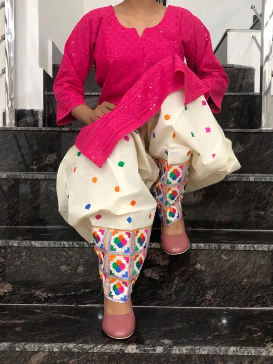 Phulkari Salwar | Simple pakistani dresses, Designer saree blouse patterns,  Pakistani fashion casual
