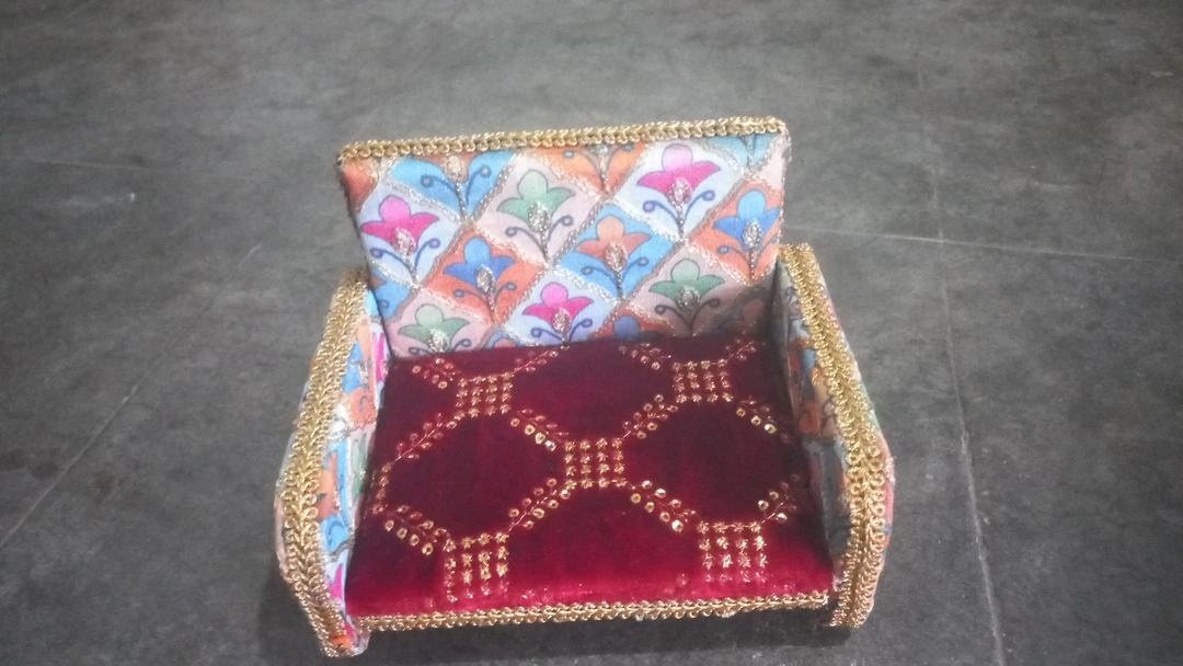 Laddu gopal sofa uploaded by Shree radhe Krishna handicrafts on 6/1/2023