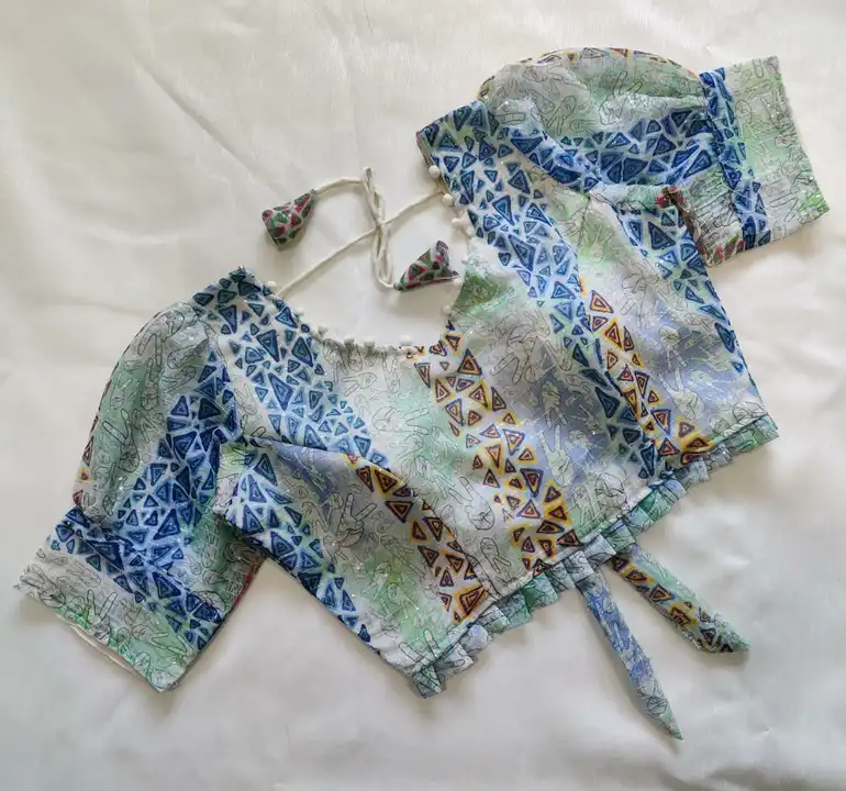 Gabru Designer Blouse

Fabric :- Georgette Crochet With Sequence

 Size :- Ready 38
Alter Upto 42" i uploaded by BOKADIYA TEXOFIN on 5/28/2024