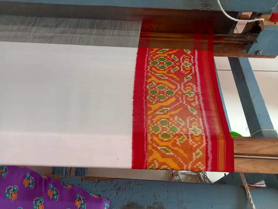 Pure Silk Single Ikat Patola Saree with Plain Blouse Piece  uploaded by Diya Handicraft on 6/1/2023