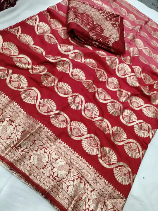 presents Smart looking saree

beautiful colour combination saree for all ladies 

👉keep shopping wi uploaded by Gotapatti manufacturer on 6/2/2023