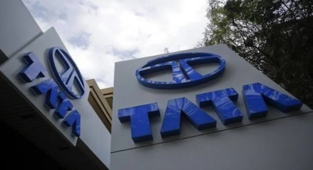 Visiting card store images of Tata Mart