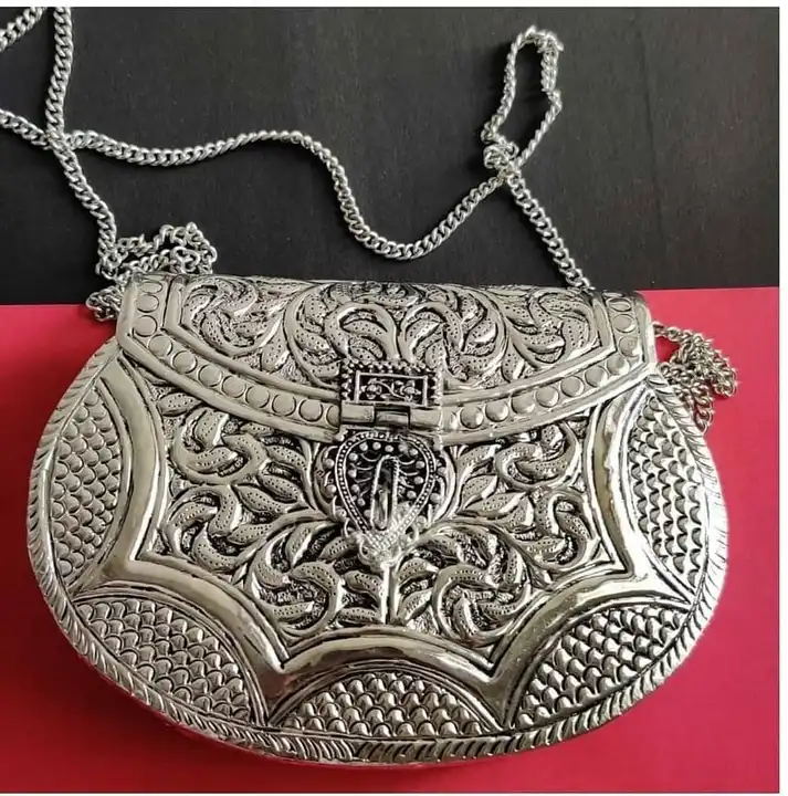 German Silver purse https://wa.me/message/F5FBBJBQ36KBL1 uploaded by Gems_galore_ on 5/5/2024