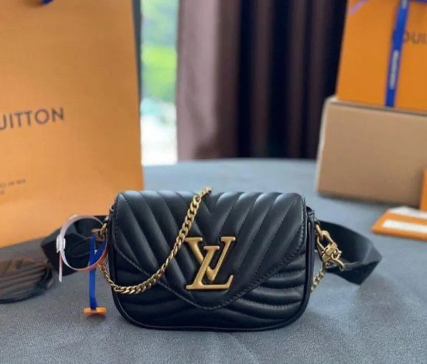 LOUIS VUITTON WAVE POCLOUIS VUITTON WAVE POCHETTE✨ uploaded by Mavenlicious Rebells on 6/2/2023