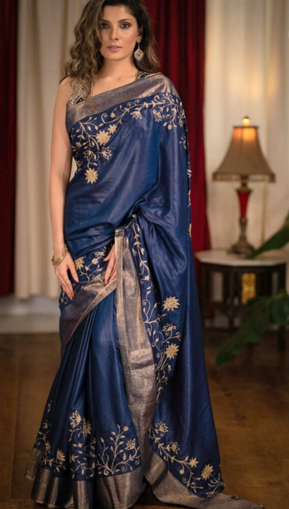 Party wear saree uploaded by Manish collection on 6/3/2023