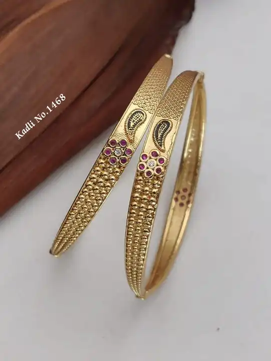 Bangles uploaded by Jewellery on 6/3/2023